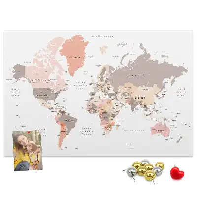 Tableau de liège Carte détaillée du monde