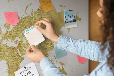 Tableau d’affichage en liège Carte dorée du monde