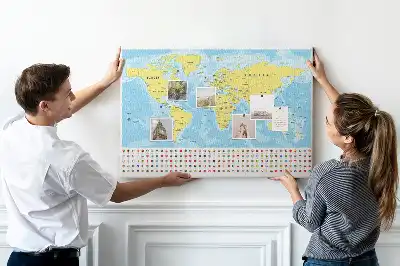 Tableau d’affichage en liège Carte du monde et drapeaux