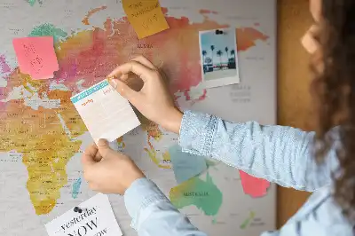 Tableau d’affichage en liège Carte du monde à l'aquarelle