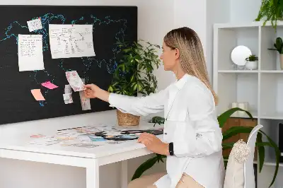 Tableau d’affichage en liège Contours de la carte du monde