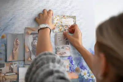 Tableau d’affichage en liège Papillon dans le pré