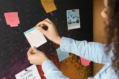 Tableau d’affichage en liège Explosion de couleurs