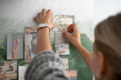 Tableau de liège à motifs floraux modernes