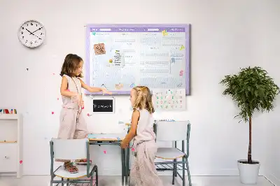 Tableau d’affichage en liège Planificateur annuel rose