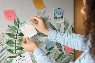 Tableau d’affichage en liège motif feuilles aquarelle