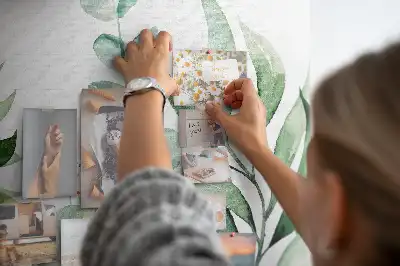 Tableau d’affichage en liège motif feuilles aquarelle