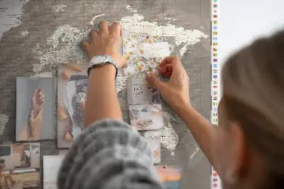 Tableau en liège déco Carte du monde marron