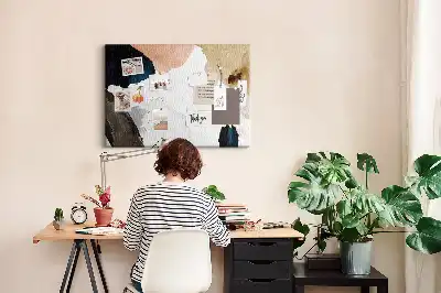Tableau d’affichage en liège avec motifs picturaux colorés