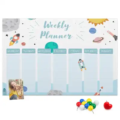 Tableau de liège Planning de sept jours de tâches
