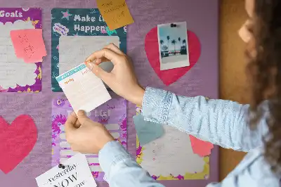 Tableau de liège Notes de monstres