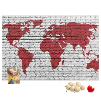 Tableau d’affichage en liège Mur de briques avec carte