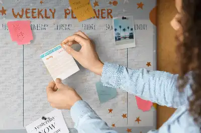Tableau en liège déco Organisateur de tâches pour une semaine