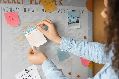 Tableau en liège déco Organisateur de tâches pour une semaine