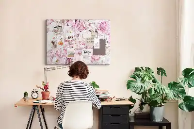 Tableau de liège avec motif de plantes ornementales stylisées