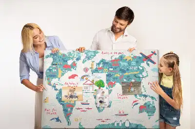 Carte du monde illustrée sur tableau en liège
