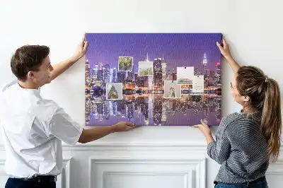 Tableau d’affichage en liège New York la nuit