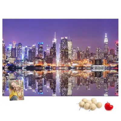 Tableau d’affichage en liège New York la nuit