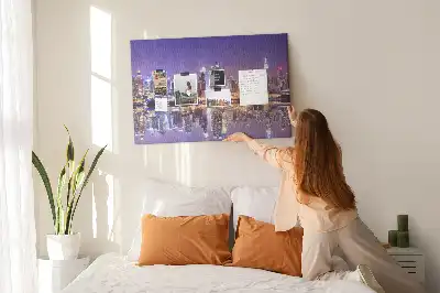 Tableau d’affichage en liège New York la nuit