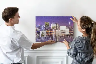 Tableau d’affichage en liège New York la nuit