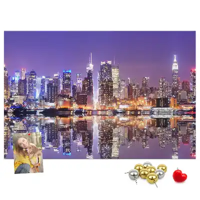 Tableau d’affichage en liège New York la nuit