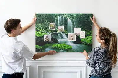 Tableau de liège Cascade parmi la mousse