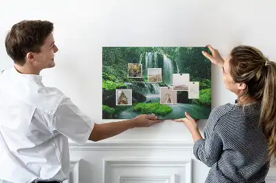 Tableau de liège Cascade parmi la mousse