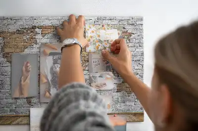 Tableau d’affichage en liège Carte du monde motif briques