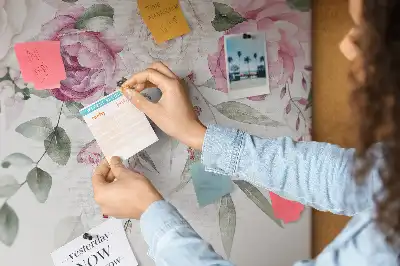Tableau d'affichage en liège motif roses à l'aquarelle