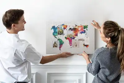 Tableau d’affichage en liège Carte du monde triangles