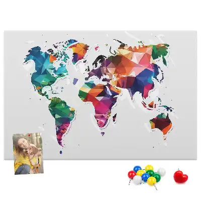 Tableau d’affichage en liège Carte du monde triangles