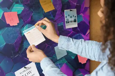 Tableau en liège décoratif à motifs géométriques