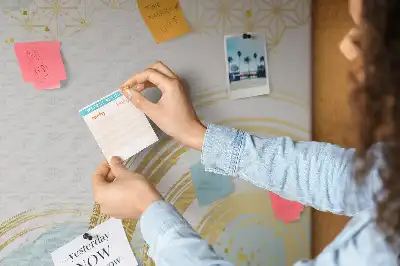Tableau de liège à motif graphique décoratif