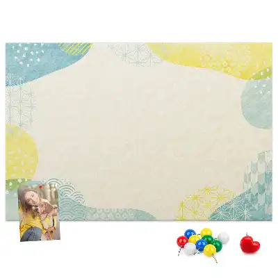 Tableau d’affichage en liège avec cadre à motifs