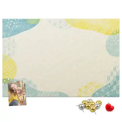 Tableau d’affichage en liège avec cadre à motifs