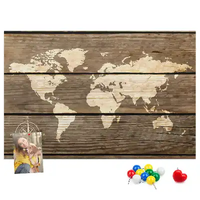 Tableau de liège Continents sur fond en bois