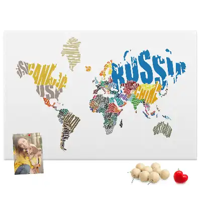 Tableau d’affichage en liège en forme de carte du monde