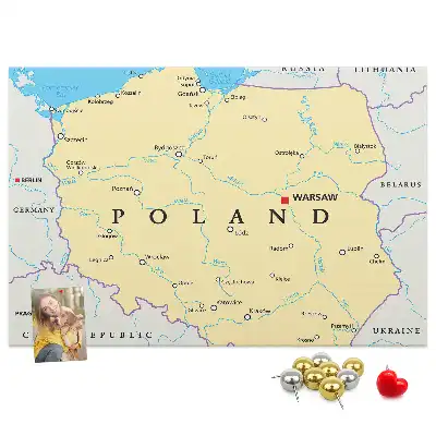 Tableau d'affichage en liège avec carte politique de la Pologne