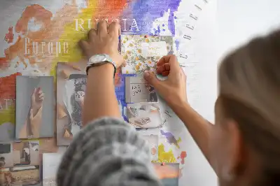 Tableau en liège décoratif carte du monde peinte