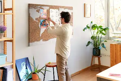 Tableau d’affichage en liège avec motif de carte du monde naturel