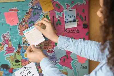 Tableau d'affichage en liège avec carte de l'Europe