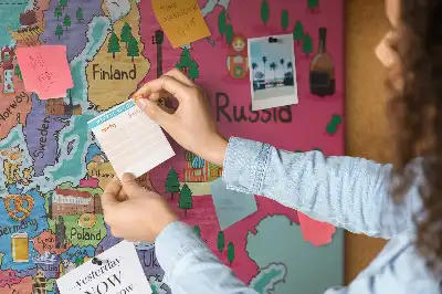 Tableau d'affichage en liège avec carte de l'Europe