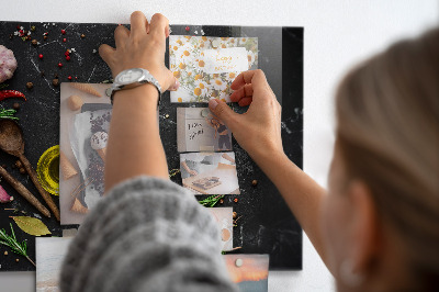 Tableau pour magnet Épices sur le comptoir