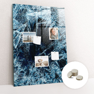 Tableau magnétique pour magnets Une plaque de glace