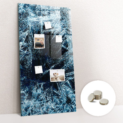 Tableau magnétique pour magnets Une plaque de glace