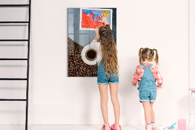 Tableau magnétique pour magnets Une tasse de café
