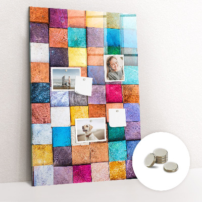 Tableau magnétique pour magnets Cubes en bois colorés