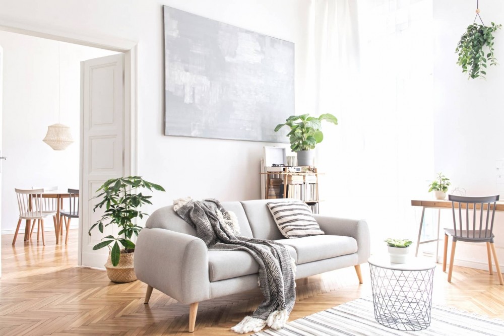 la couleur du mur de la pièce