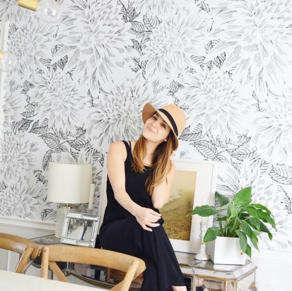 Papier peint blanc amovible - un succès dans la décoration moderne